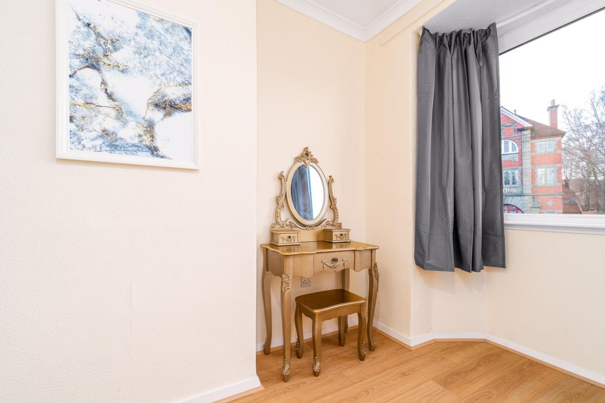 Luxury 3 Bedroom House - Harborne - Parking - Garden - Wifi & Netflix 122G Birmingam Exterior foto